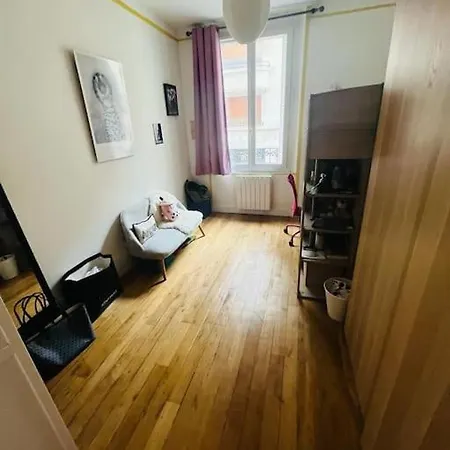 Apartament Bel Appt Parisien Proche De La Tour Eiffel Et Des Champs Elysees, 95m2